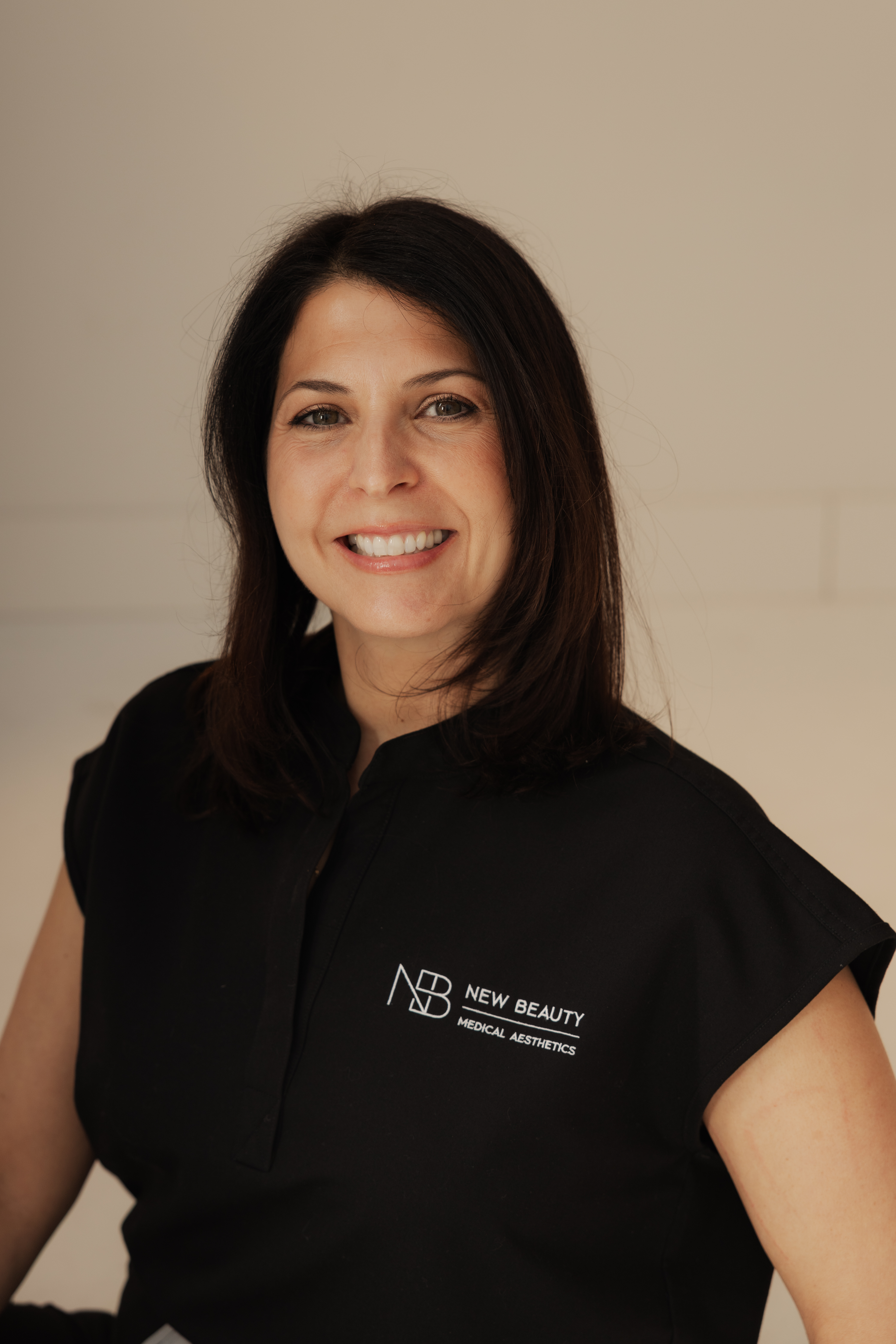 Allya Curl, LEAD ESTHETICIAN